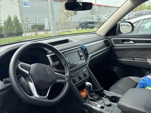 Used 2023 Volkswagen Atlas SE AWD/4WD image 12
