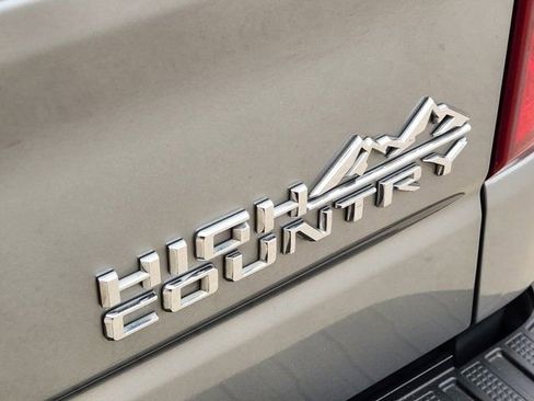 Used 2023 Chevrolet Silverado 1500 High Country w/ High Country Premium Package image 9