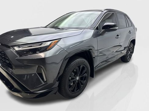 Used 2023 Toyota RAV4 XSE AWD/4WD image 11