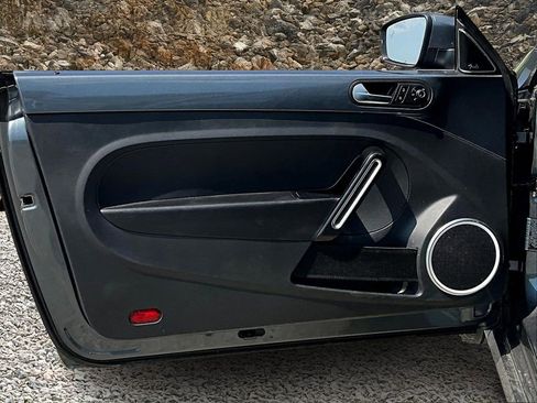 Used 2019 Volkswagen Beetle 2.0T SE image 20