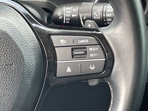 Certified 2025 Honda Pilot Touring image 15