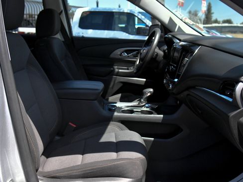 Used 2021 Chevrolet Traverse LS FWD image 43
