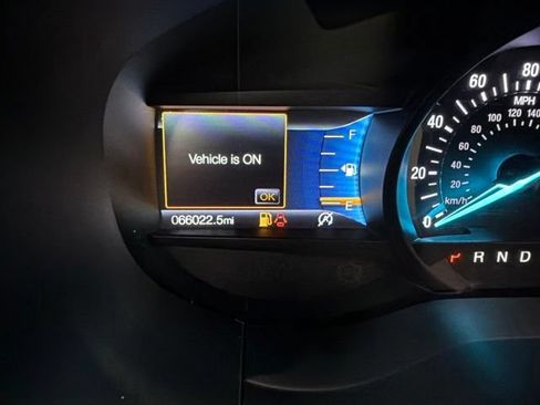 Used 2022 Ford Edge ST-Line w/ Class II Trailer Tow Package AWD/4WD image 23