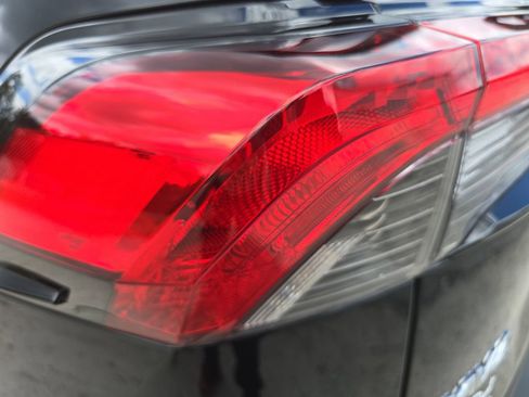 Used 2025 Toyota RAV4 XLE w/ Convenience Package FWD image 31