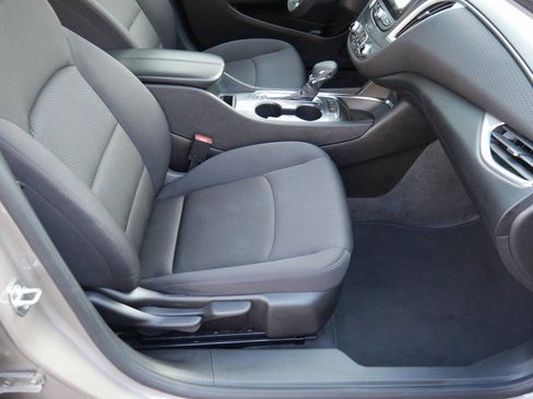 Used 2024 Chevrolet Malibu LT image 21