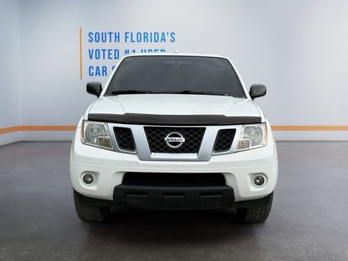 Used 2015 Nissan Frontier Desert Runner image 8