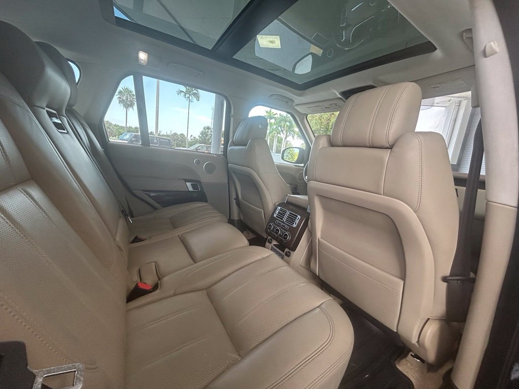 Used 2017 Land Rover Range Rover Supercharged AWD/4WD image 30
