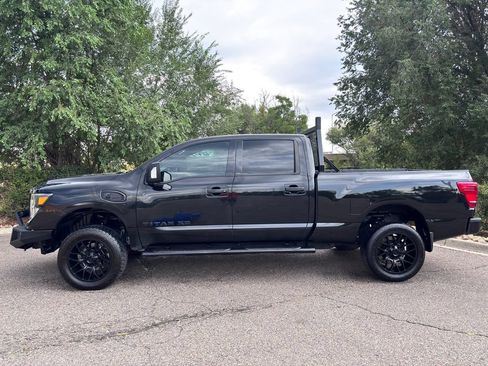 Used 2018 Nissan Titan SV w/ SV Convenience Package AWD/4WD image 4
