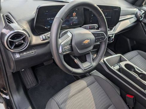 Used 2025 Chevrolet Equinox LT AWD/4WD image 10