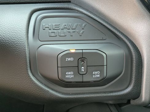 New 2026 RAM 3500 Laramie AWD/4WD image 28