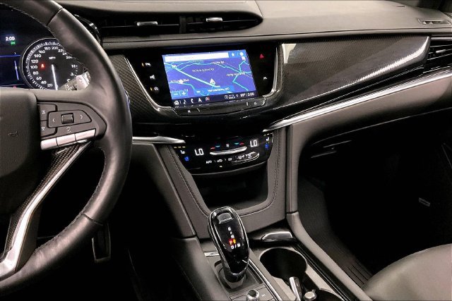 Used 2024 Cadillac XT6 Sport w/ LPO, ONYX Package AWD/4WD image 7