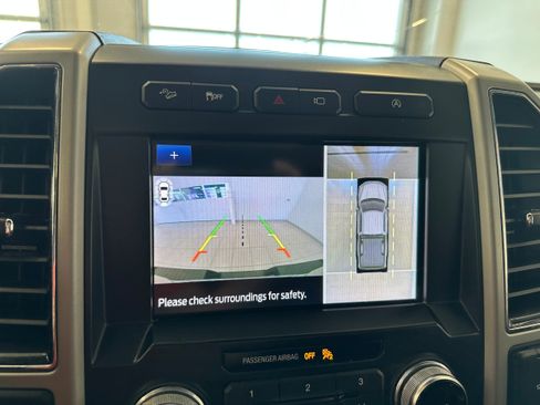 Used 2019 Ford F150 Lariat w/ Equipment Group 502A Luxury AWD/4WD image 22