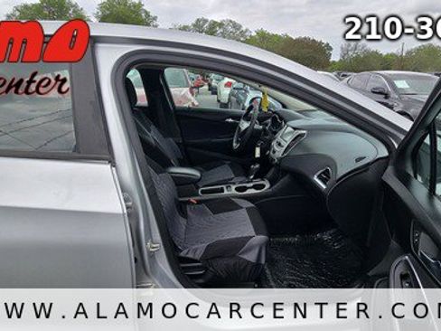 Used 2017 Chevrolet Cruze LS image 13