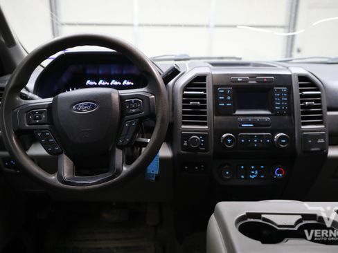 Used 2019 Ford F250 XL w/ Power Equipment Group AWD/4WD image 8