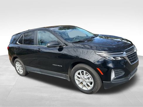 Used 2022 Chevrolet Equinox LT image 1