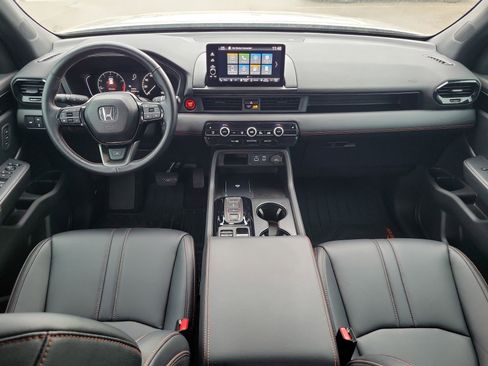 Used 2024 Honda Pilot TrailSport image 10