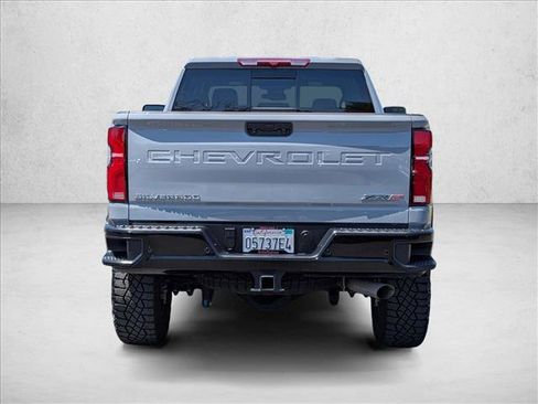 Used 2025 Chevrolet Silverado 2500 ZR2 AWD/4WD image 7