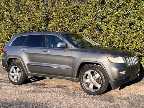 Used 2012 Jeep Grand Cherokee Laredo image 9