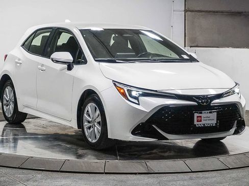 Certified 2024 Toyota Corolla SE w/ SE Package FWD image 4