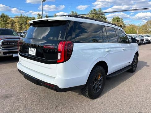 Used 2025 Ford Expedition Tremor AWD/4WD image 3