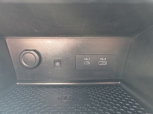 Used 2023 Nissan Pathfinder SL w/ Lighting Package (N92) FWD image 30