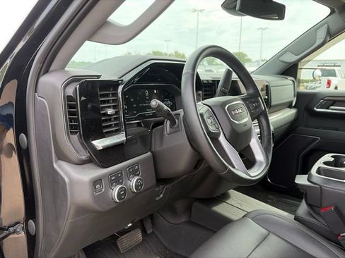 Used 2023 GMC Sierra 1500 SLT AWD/4WD image 13