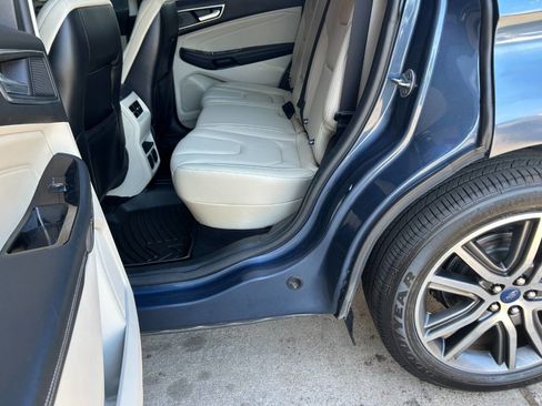 Used 2019 Ford Edge Titanium w/ Cold Weather Package AWD/4WD image 13