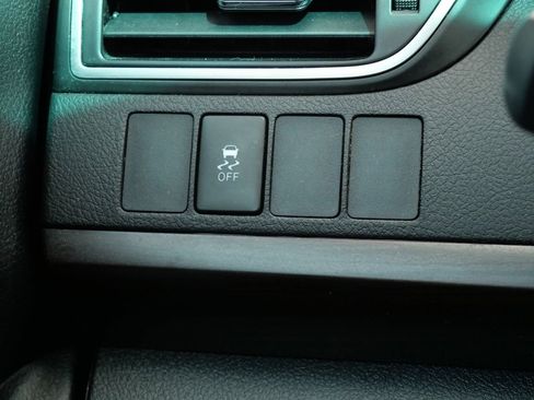 Used 2015 Toyota Camry LE FWD image 24