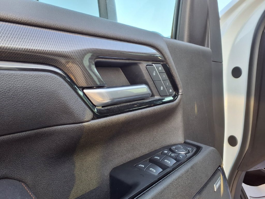 Used 2025 GMC Sierra 2500 AT4 w/ AT4 Premium Plus Package AWD/4WD image 13