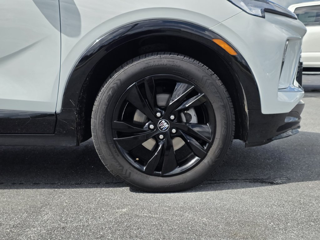 Certified 2024 Buick Encore GX Sport Touring FWD image 11