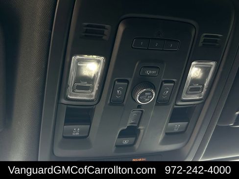 Used 2021 GMC Yukon SLT w/ SLT Premium Package image 29