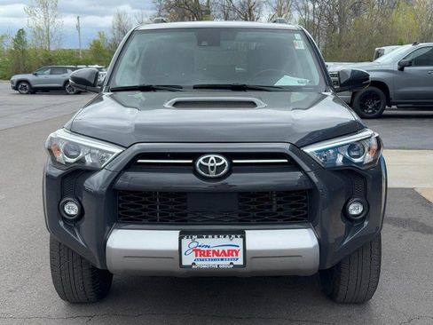 Used 2024 Toyota 4Runner TRD Off-Road Premium AWD/4WD image 9