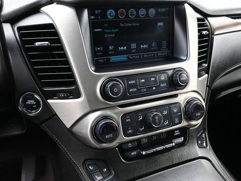 Used 2019 GMC Yukon Denali w/ Denali Ultimate Package AWD/4WD image 3