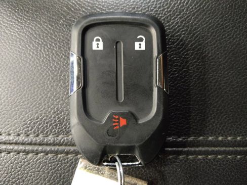 Used 2020 GMC Terrain SLE w/ Driver Convenience Package FWD image 32