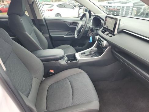 Used 2024 Toyota RAV4 LE image 8