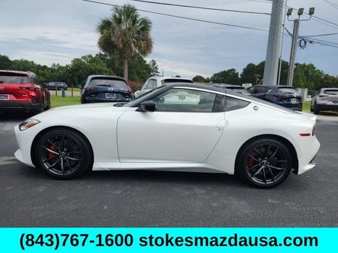 Used 2024 Nissan Z Performance w/ Floor Mat Package RWD image 12