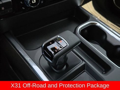 New 2026 GMC Sierra 1500 SLT w/ SLT Premium Package AWD/4WD image 18