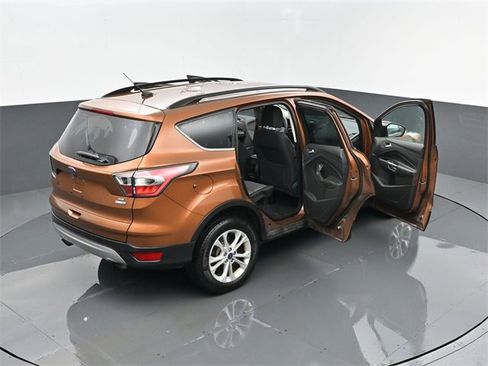 Used 2017 Ford Escape SE w/ Equipment Group 201A image 24