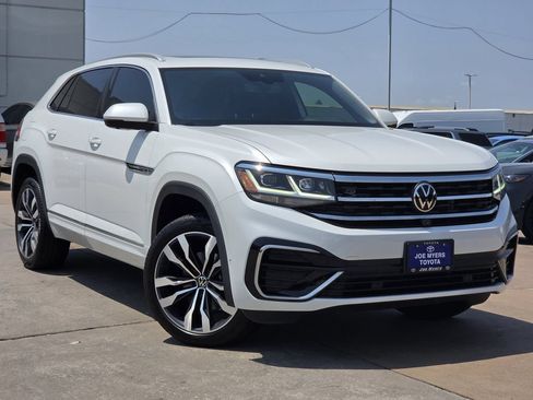 Used 2022 Volkswagen Atlas Cross Sport SEL Premium R-Line AWD/4WD image 2