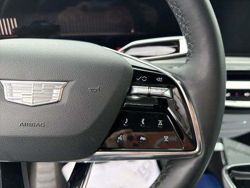 Used 2024 Cadillac Lyriq Luxury image 13