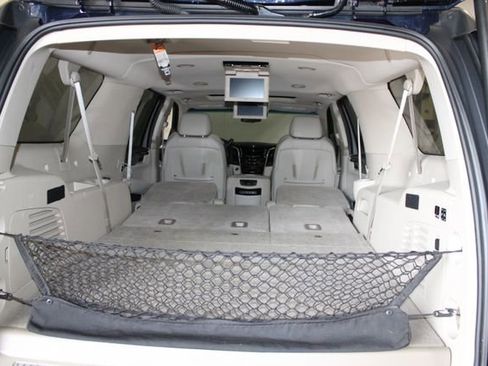 Used 2019 Cadillac Escalade ESV Premium Luxury AWD/4WD image 35