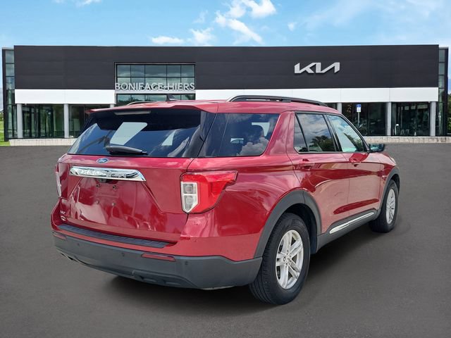 Used 2023 Ford Explorer XLT RWD image 4