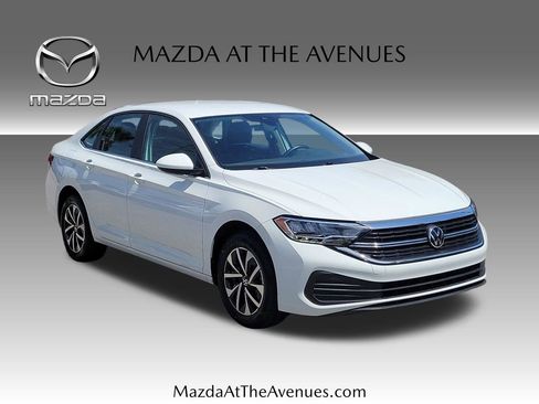 Used 2024 Volkswagen Jetta S FWD image 3