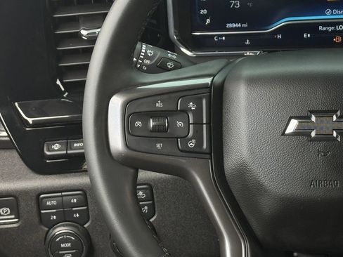 Used 2024 Chevrolet Silverado 2500 ZR2 w/ Technology Package AWD/4WD image 17