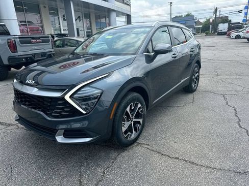 Certified 2024 Kia Sportage EX AWD/4WD image 11