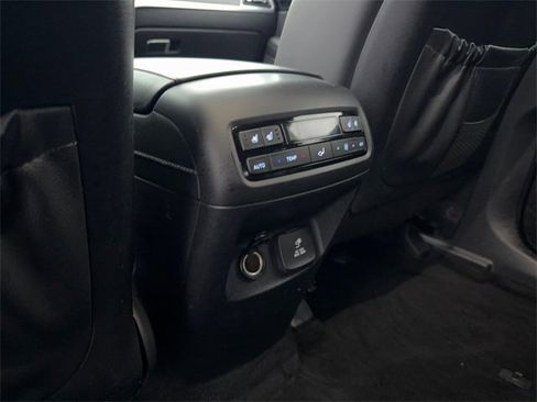 Used 2021 Hyundai Palisade Limited image 22