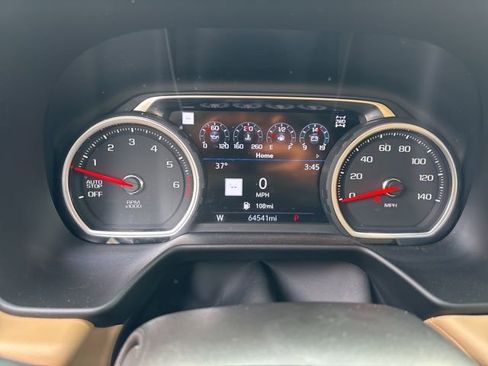 Used 2021 Chevrolet Suburban Premier image 23