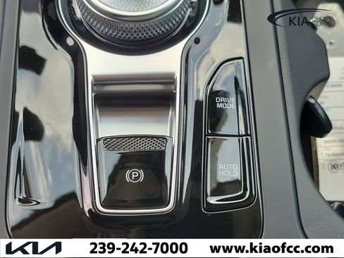 New 2026 Kia Carnival EX FWD image 29