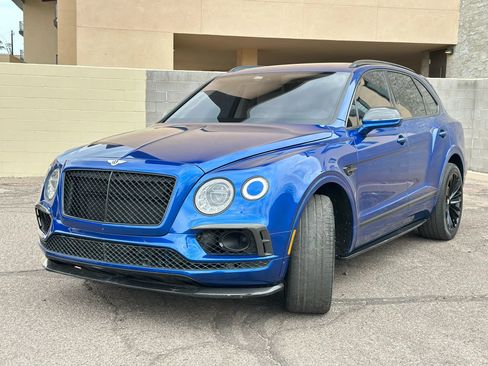 Used 2017 Bentley Bentayga AWD/4WD image 7