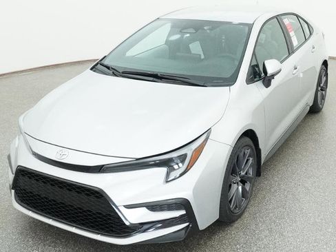 New 2026 Toyota Corolla SE FWD image 3